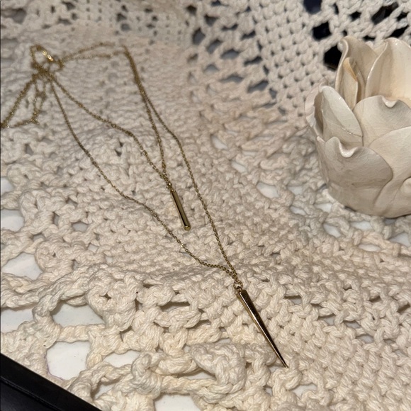 Elegant Gold Necklace with Bar Pendants - Picture 3 of 3